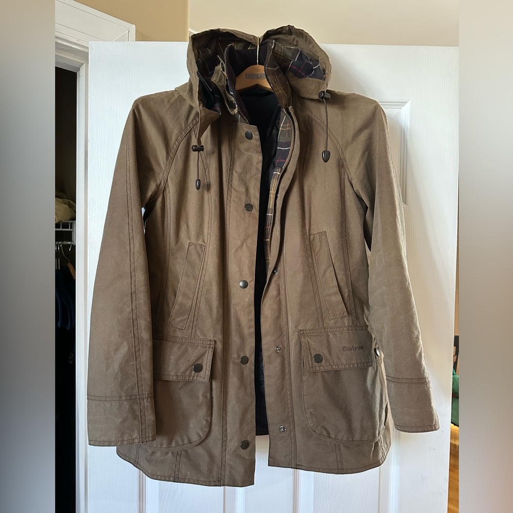 Barbour Beadnell with hood and liner US 4